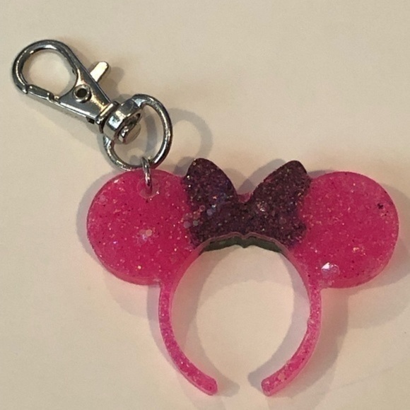 Handmade Hot Pink & Green Glitter Minnie Mouse Ears Headband Resin Keychain - Picture 6 of 6